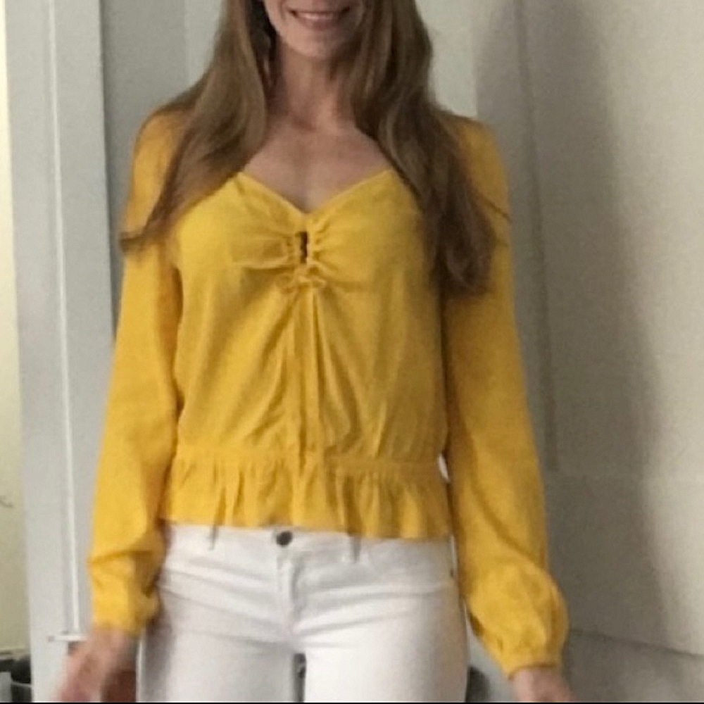 Express Keyhole Peplum Top - Picture 4 of 5